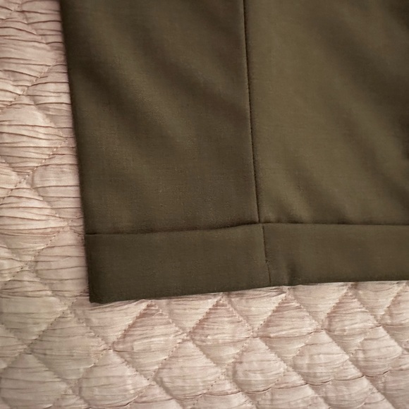 Gorgeous Ralph Lauren 100% Wool Suit in a Grey/Taupe. Men’s Size 46R. - Picture 8 of 11